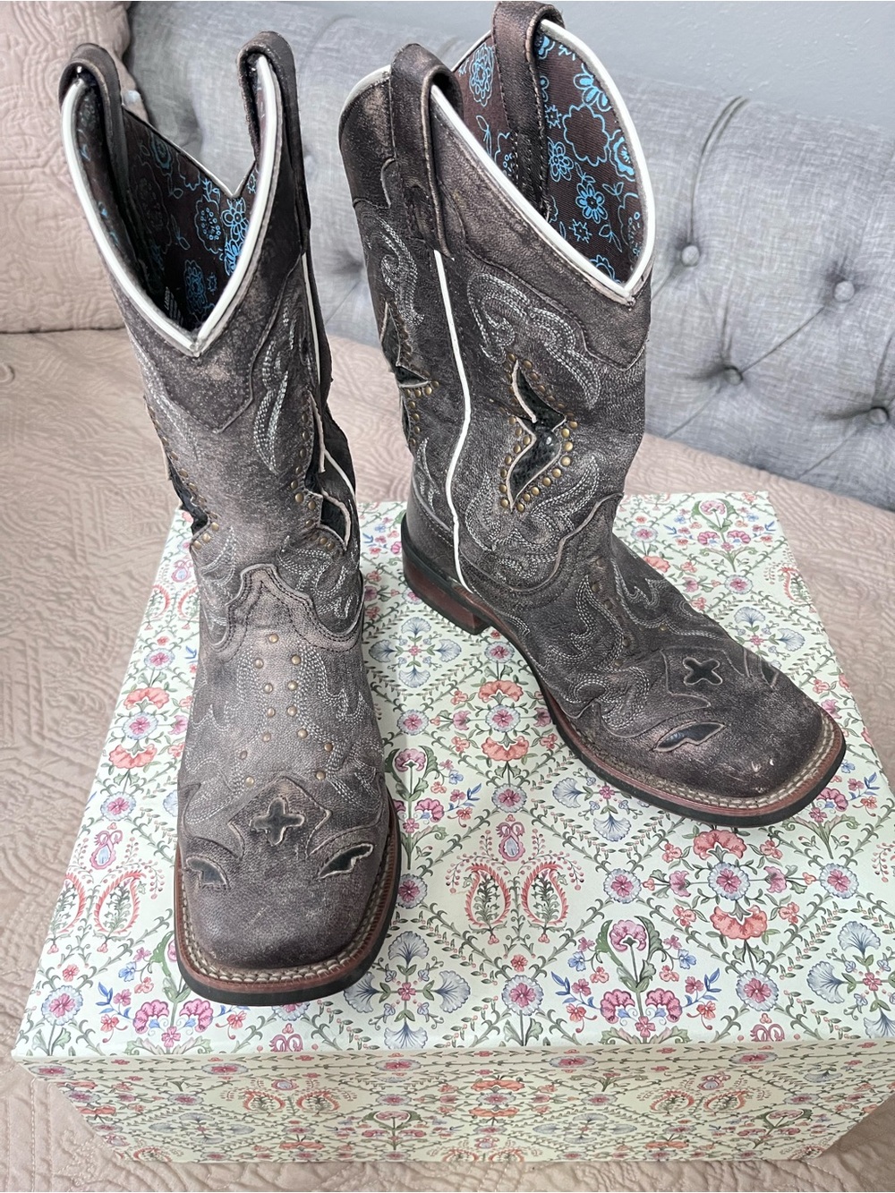 Laredo Brown Western Embroidered Cowgirl Boots